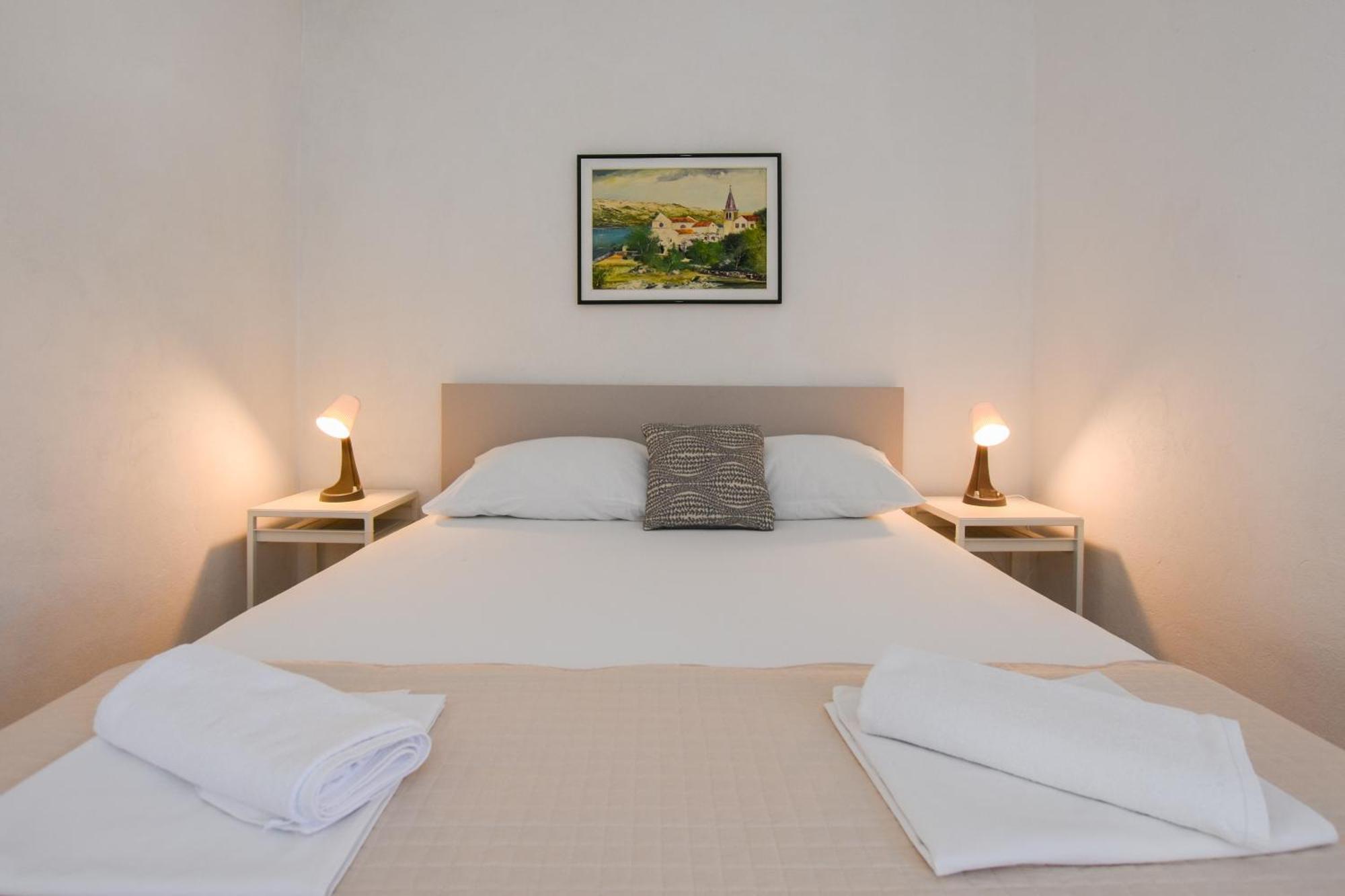 Movo House Daire Pag Town Dış mekan fotoğraf